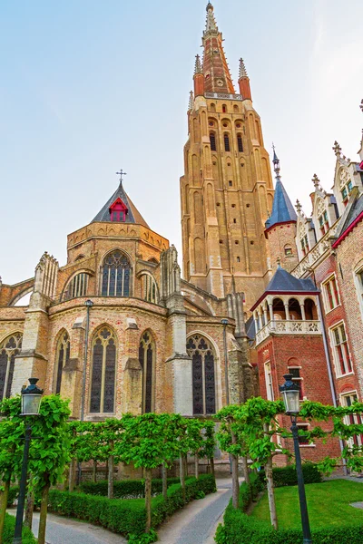 Toren van our lady's kerk — Stockfoto