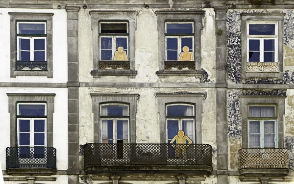 Вікна з силуети — стокове фото