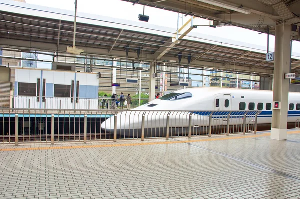 Платформы на станции Киото — стоковое фото