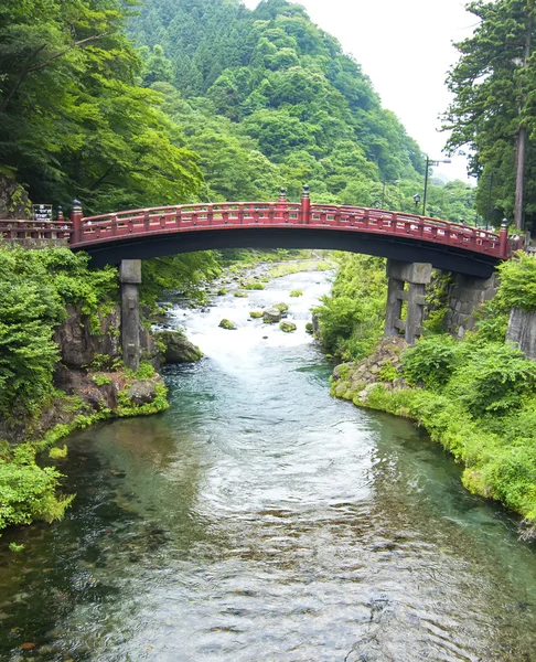 Híd piros Shinkyo, Nikko, Japán — Stock Fotó