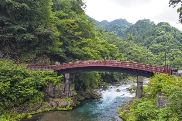 Červený most šinkjó v nikko, Japonsko — Stock fotografie