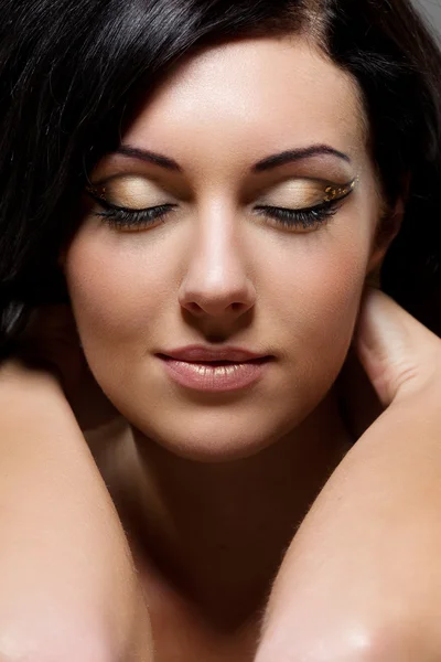 Close-up retrato de mulher bonita — Fotografia de Stock