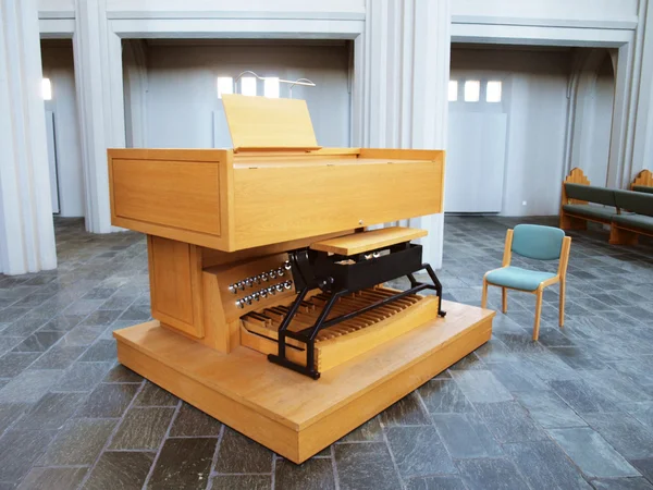 Um órgão na igreja — Fotografia de Stock