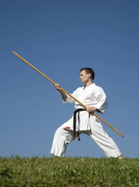 Trening karate w kimono — Zdjęcie stockowe