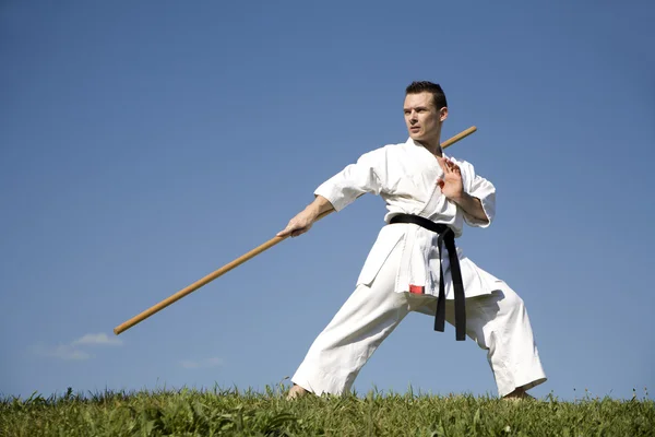 Trénink karate v kimonu — Stock fotografie