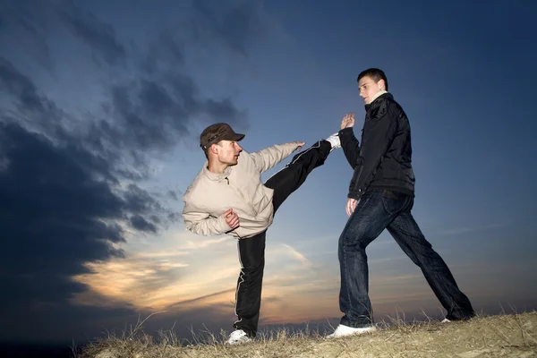 Trening karate i fung - zachód — Zdjęcie stockowe