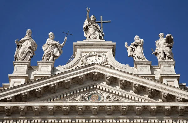 Рим - саміт Латеранський собор — стокове фото