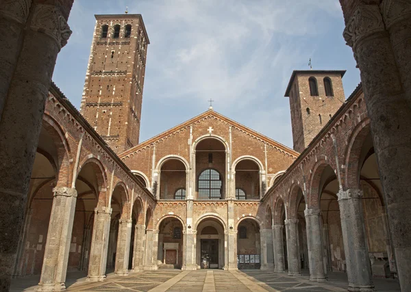 Mediolan - san Ambrosio – ambrosius Kościoła — Zdjęcie stockowe