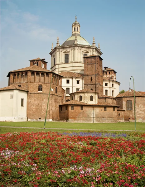 Milão - San Lorenzo - Igreja de São Lourenço — Fotografia de Stock
