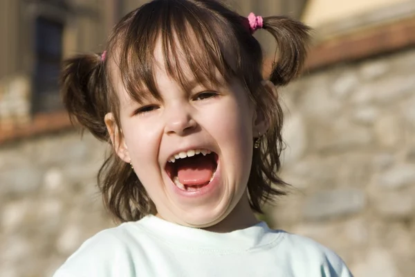 Радость маленькой девочки — стоковое фото