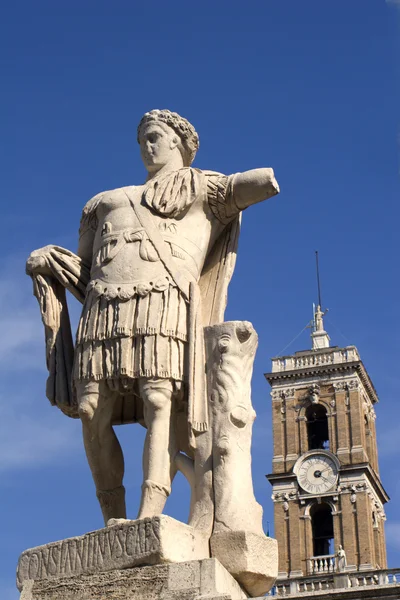Řím - socha císaře z piazza campidoglio — Stock fotografie