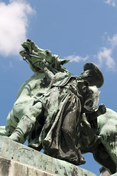 Boedapest - paard wrangler - het standbeeld van de genotten ostler — Stockfoto