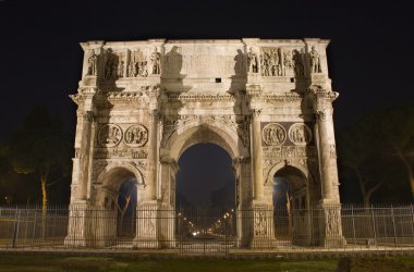 Roma - Konstantin triumph arch, gece