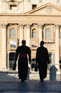 Roma - st. peter s kare Kardinaller - siluet