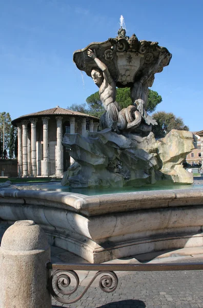 Rome - fontein en vesta temple - piazza anastasia — Stockfoto