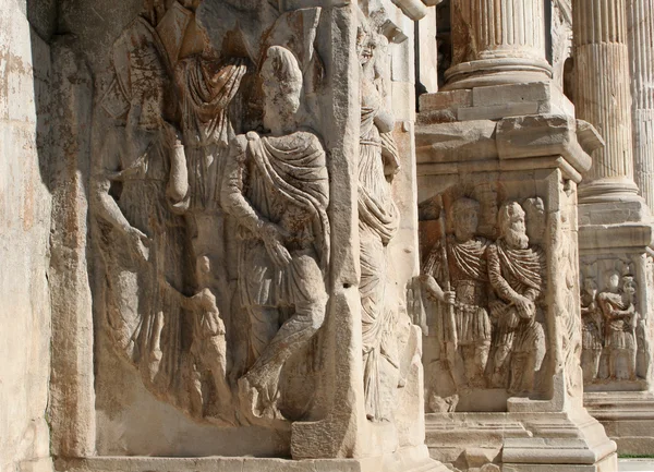 Rzym - detal Arch triumf constanitne — Zdjęcie stockowe