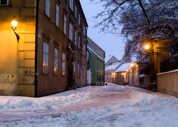 Братислава - улица Капитаска зимой — стоковое фото