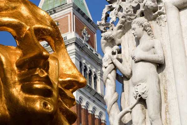Venice - gold mask and detail from Doge palace - Eva — Stock Photo, Image