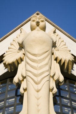 Viyana - Üniversitesi'nın üzerinde baykuş