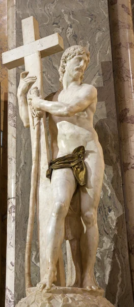 Михаланджело - статуя Христа в церкви Санта-Мария-сопра-Ива - Рим — стоковое фото