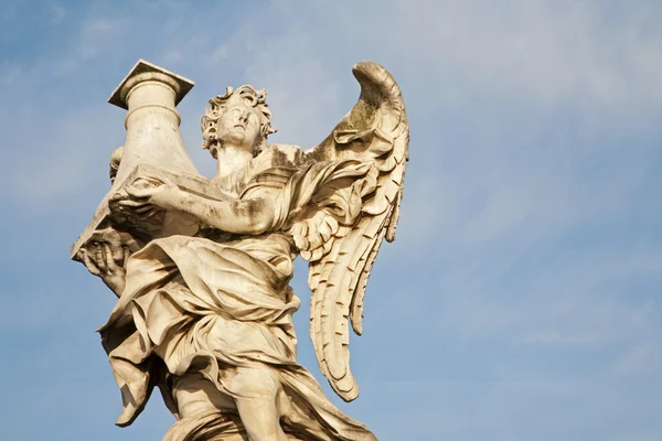 Rzym - ponte sant'angelo, anioł z kolumna — Zdjęcie stockowe