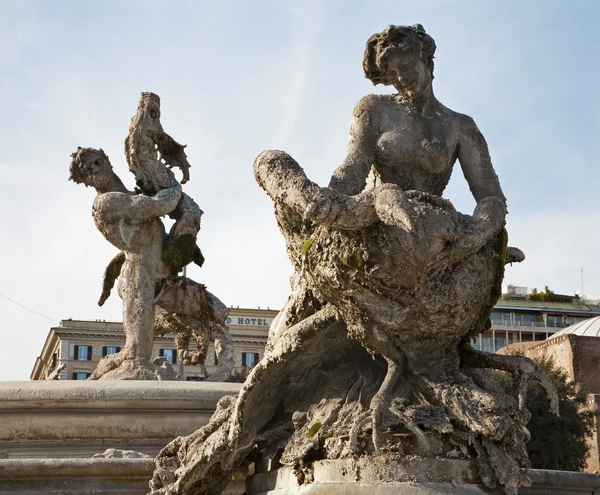 Rzym - fontanna nimfy wodne przez mario rutelli, 1901, piazza della repubblica - szczegóły — Zdjęcie stockowe