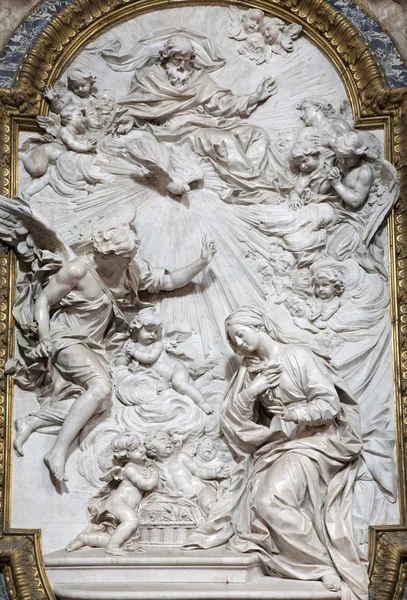 Rzym - Zwiastowania ulgę od chiesa di sant roma ignazio przez filippo della valle, 1649 — Zdjęcie stockowe