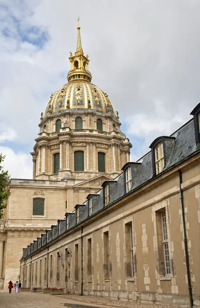 巴黎-les 荣军院教堂从东 — 图库照片