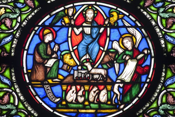 Paris - vitrail de l "église gothique Saint Denis - Jésus et quatre évangélistes — Photo