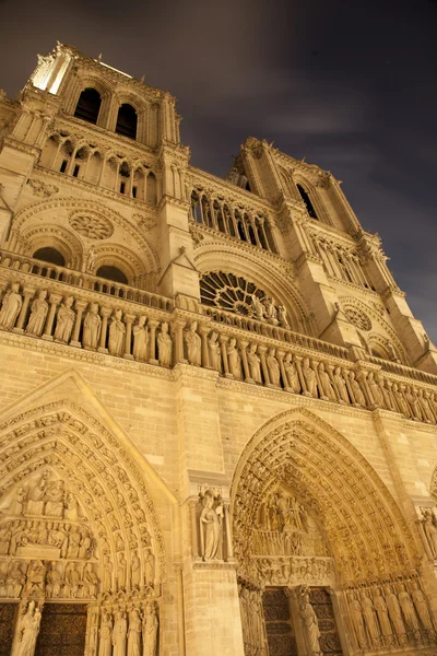 París - Notre Dame por la noche —  Fotos de Stock