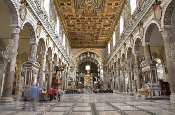 罗马-内部的教会圣塔玛丽亚天坛 — 图库照片