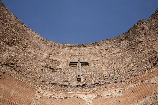 Rome - cross from facade of Santa Maria degli Angeli basilica — Stock Photo, Image