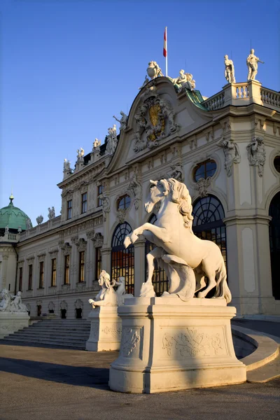 Wenen - paleis belvedere in ochtend — Stockfoto