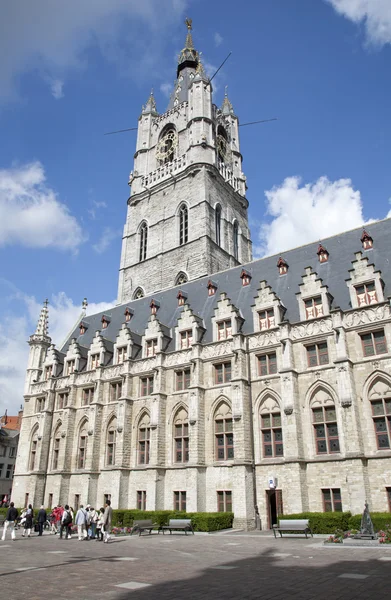 GENT - JUNHO 24: Câmara Municipal Gótica ou Belfort van Gent do leste em 24 de junho de 2012 em Gent, Bélgica . — Fotografia de Stock