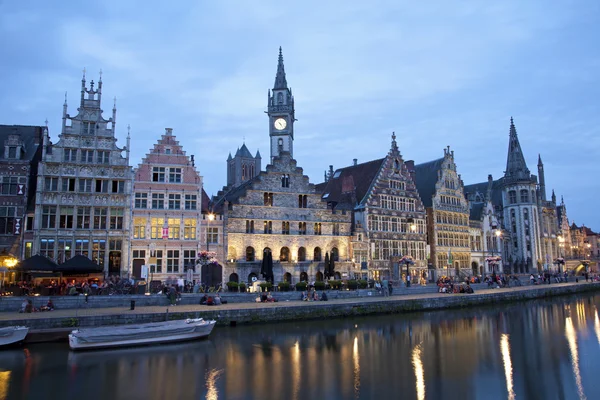 Gent - Palaces with the canal in evening from Korenlei street on June 24, 2012 in Gent, Belgium. — Stock Photo, Image