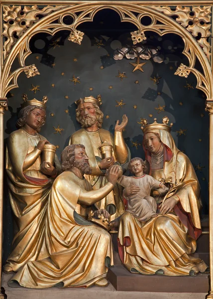 Bruksela - 24 czerwca: Rzeźba trzech mędrców sceny z saint antione Kościół w dniu 24 czerwca w Brukseli. — Zdjęcie stockowe
