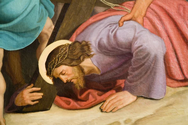 Jesús bajo la cruz - pintura de la iglesia de Santa Isabel de Viena — Foto de Stock