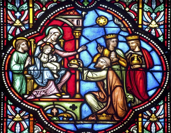 BRUXELAS - JUNHO 22: Três Magos da janela em St. Michael catedral gótica em 22 de junho de 2012 em Bruxelas . — Fotografia de Stock