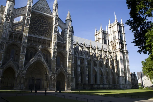 Londres - Abadía de Westminster por la mañana desde el este — Foto de Stock