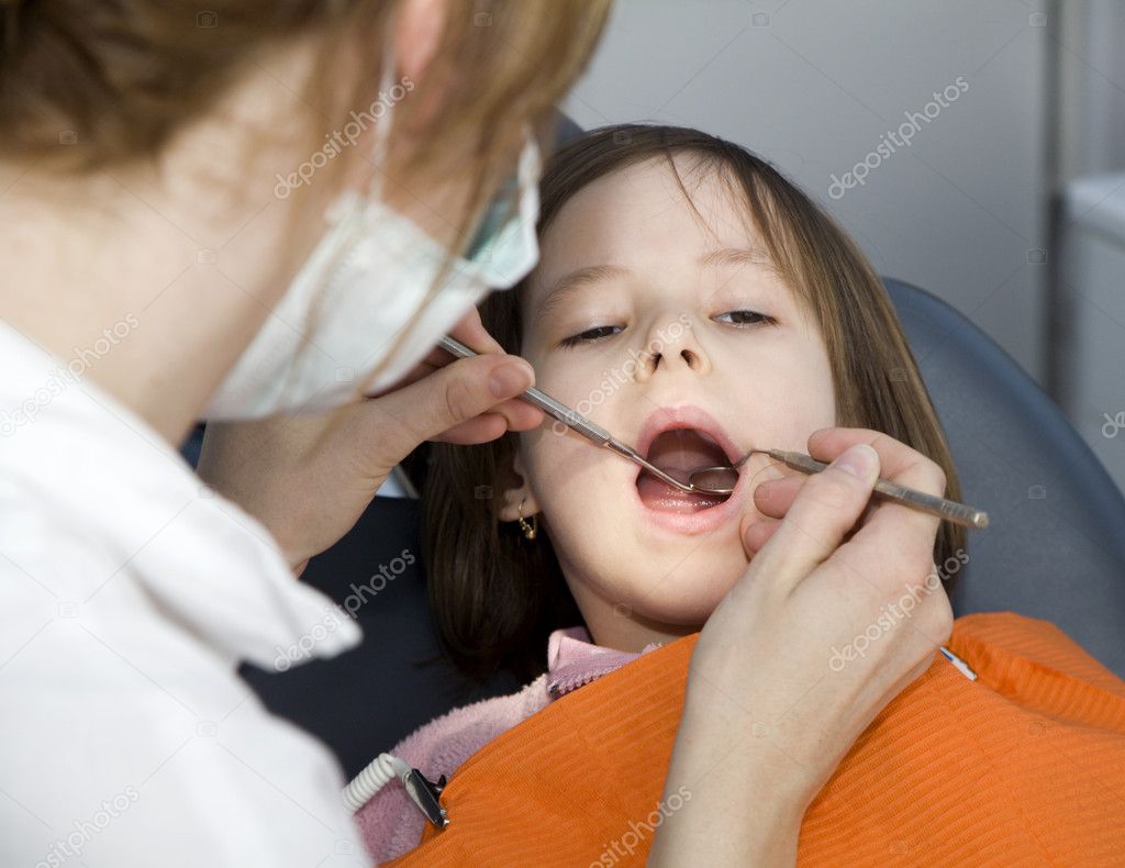 Little girl by dentist