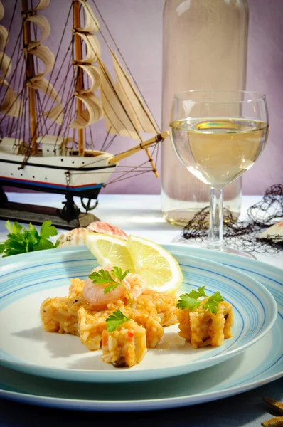 海産物でご飯を海賊版 — ストック写真