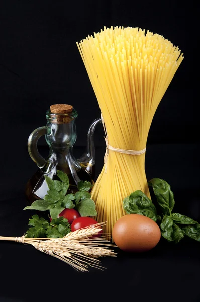 stock image Spaghetti with Italian ingredients