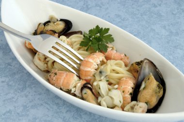 Spagetti allo scoglio con makarna aproteica