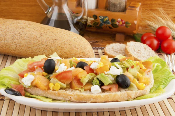 Mixed salad with bread and various cereals (pansanella) — Stock Photo, Image
