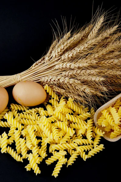 Pasta with various types of grain pile — Stock Photo, Image