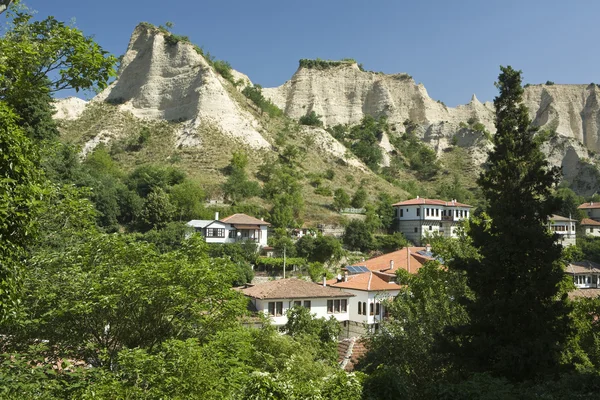 Мельник, характерною болгарською архітектурою — стокове фото