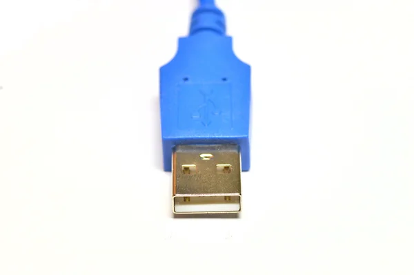 흰색으로 분리 된 USB 케이블 — 스톡 사진