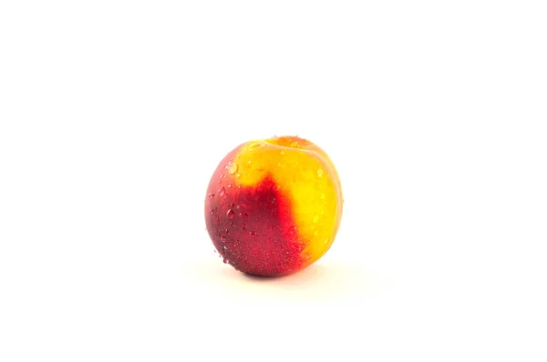 Склад соковитого персика, нектар ізольований на білому фоні — стокове фото
