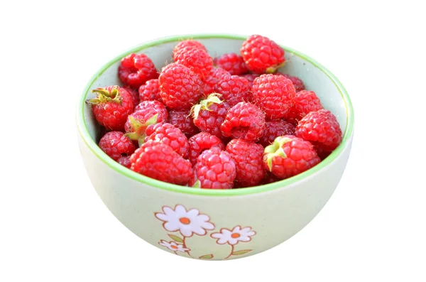 나무 딸기 과일 녹색 그릇, 흰색 배경에서 — 스톡 사진
