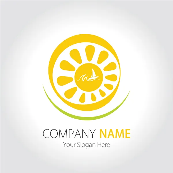 Разработка логотипа компании, солнце, море и парусный корабль — стоковый вектор